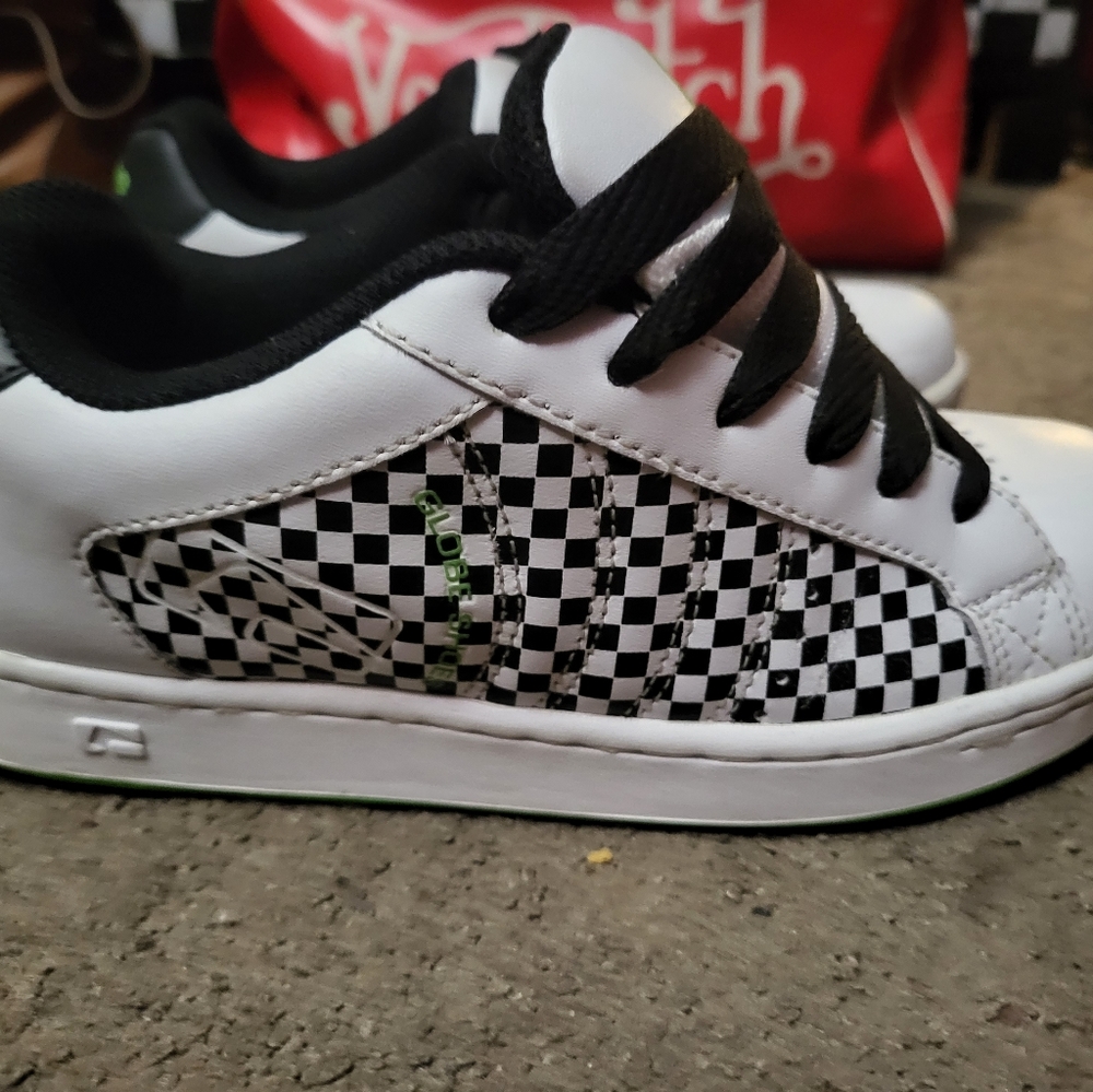 Globe skate shoes